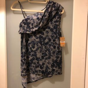 NEW RACHEL ROY Off the shoulder flowery top